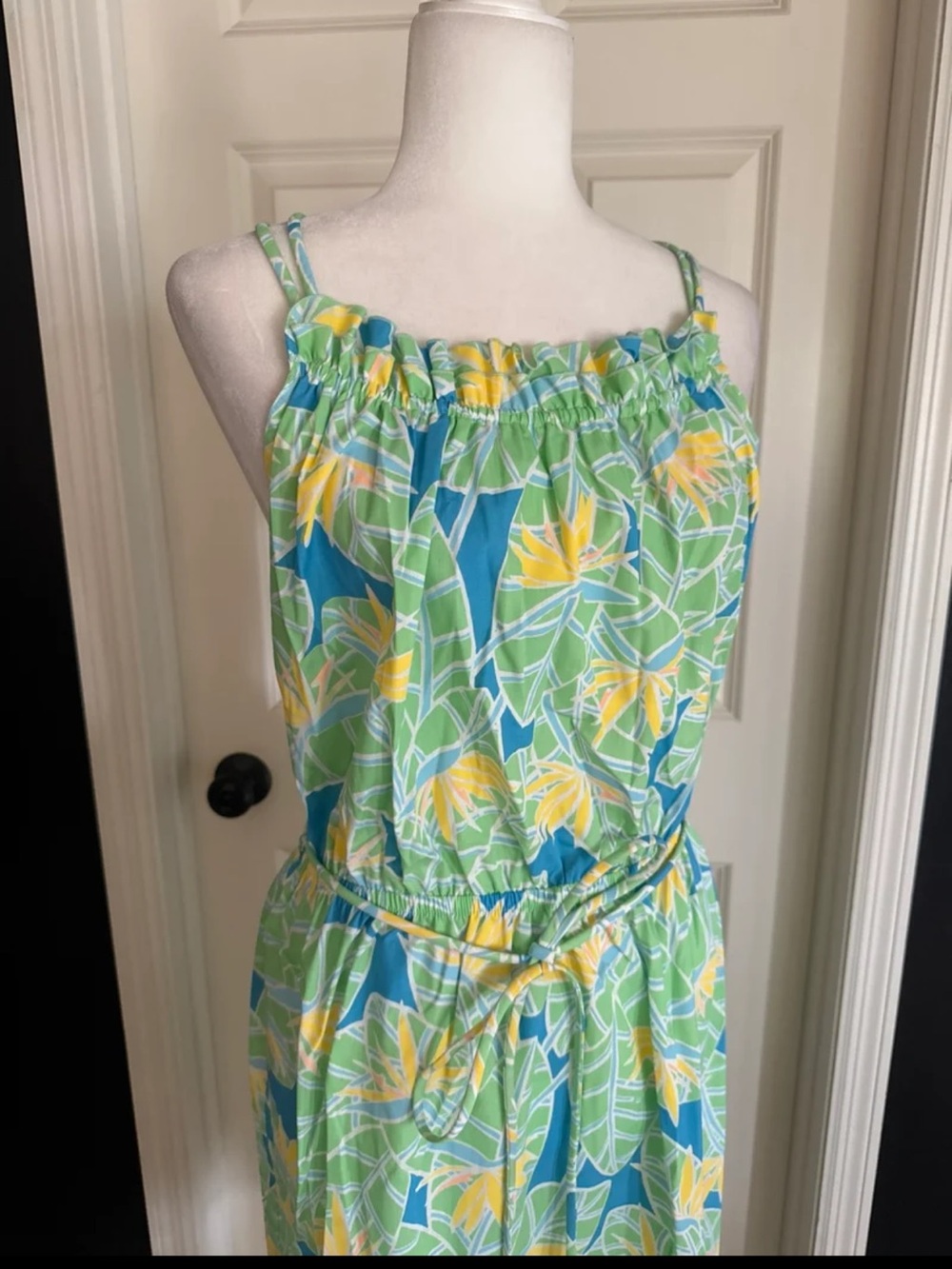 Vintage Lilly Pulitzer “The Lilly” 70’s Vibrant Tropical Print Midi Dress Medium - Picture 2 of 12